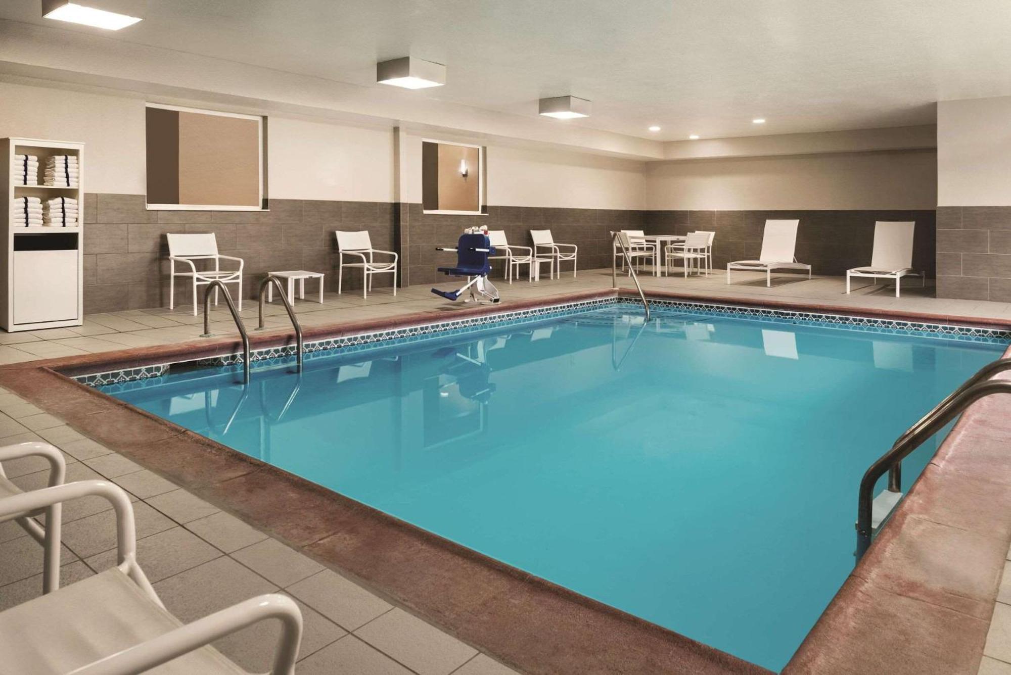 ‪‪Country Inn & Suites By Carlson Indianapolis-South‬‬  المظهر الخارجي الصورة